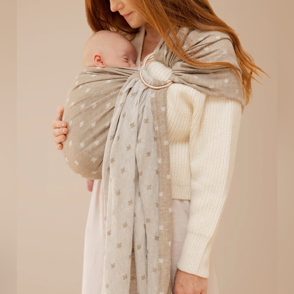 Wildbird Ring Sling “Nana” Tan and white with rose golds rings
